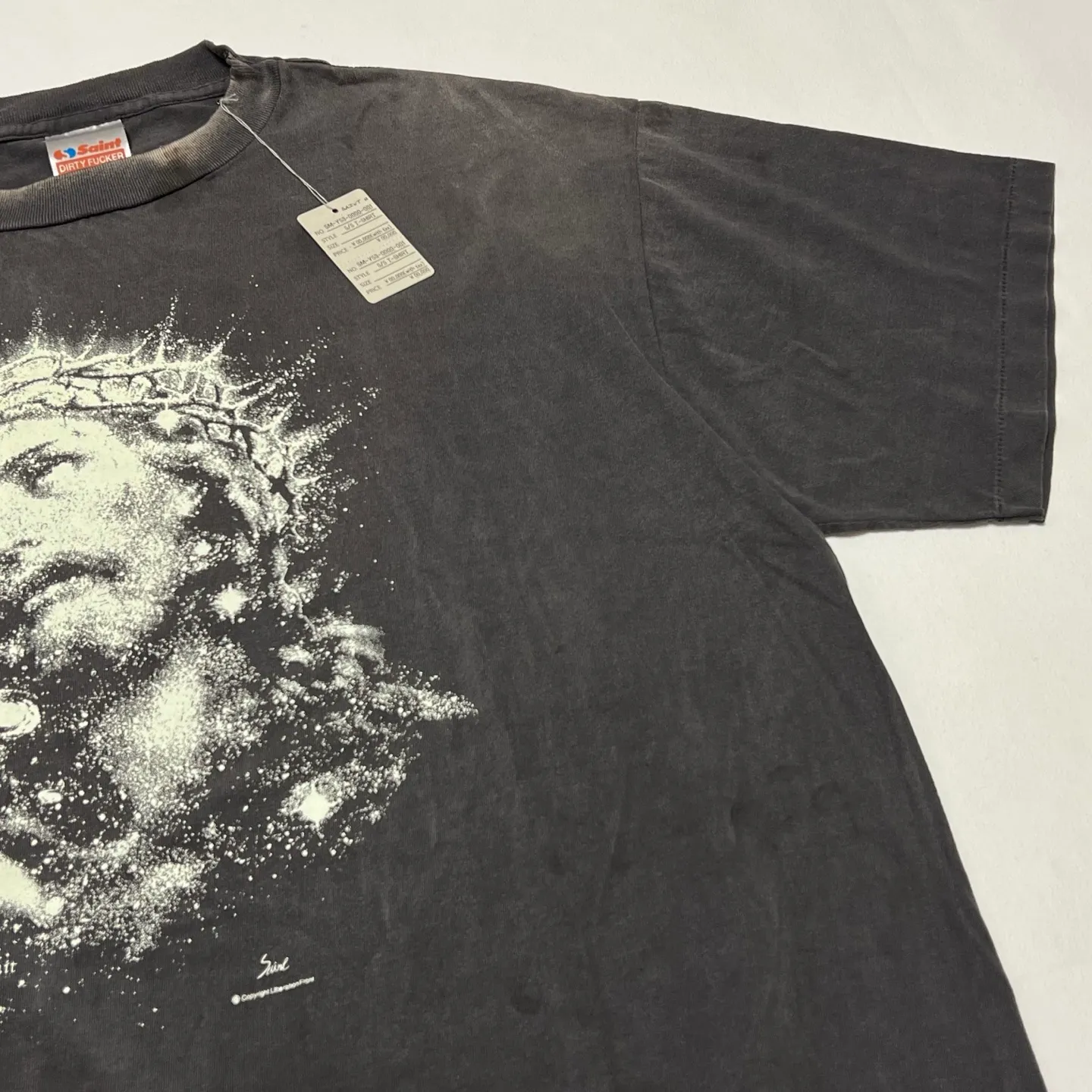 SAINT Mxxxxxx SS TEE/JESUS/BLK Luminous thorn Jesus, washed black S-XL, ready-to-wear vulcanized parts dyeing, heavy washing water spray fading, simulating natural fading texture, creating new vintage effect on the ceiling, environmentally friendly luminous paste imported from Japan, significant luminous effect, tube-woven OE yarn fabric, correct accessories, top purchasing agent level